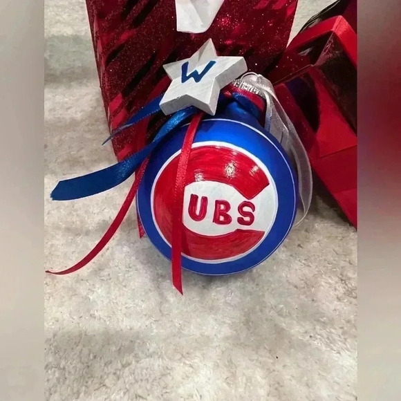 CHICAGO CUBS 2016 WORLD SERIES CHAMPIONS CHRISTMAS ORNAMENT *STAR - Picture 1 of 4